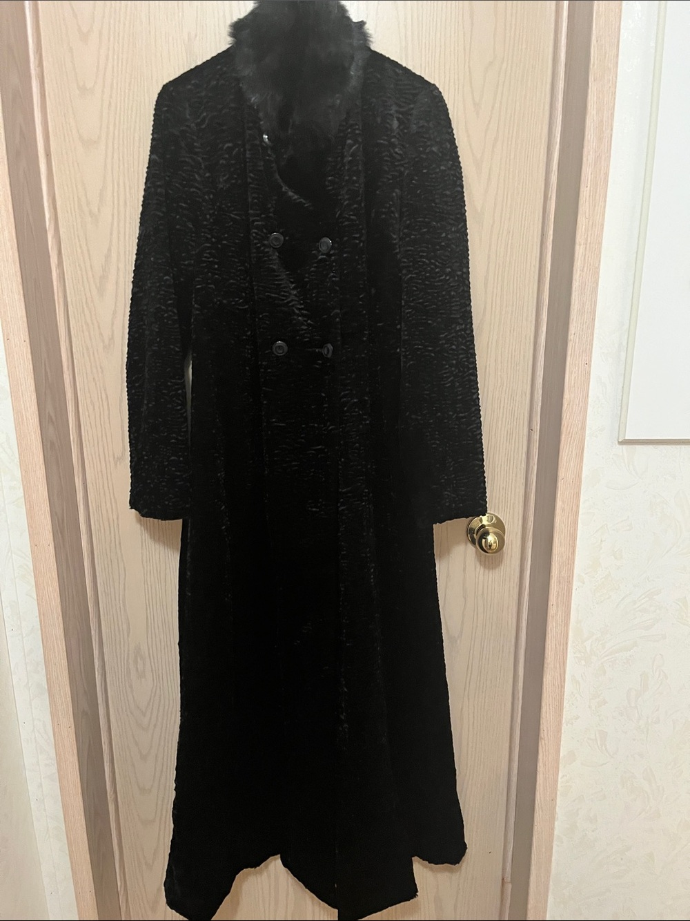 Simon Chang Black Long Faux Fur Collar Trench Coat